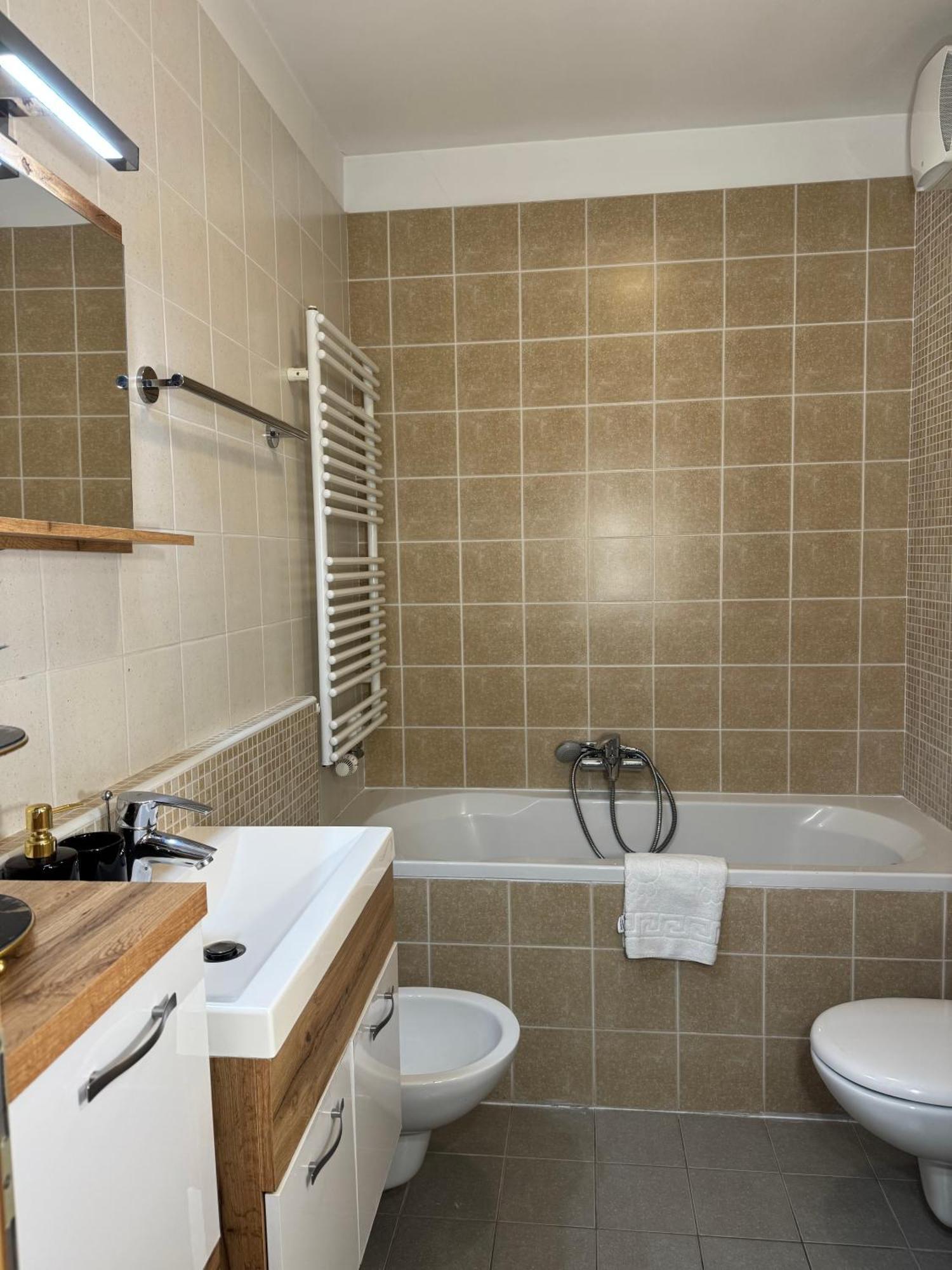 Titanium Apartment Izola Exterior photo